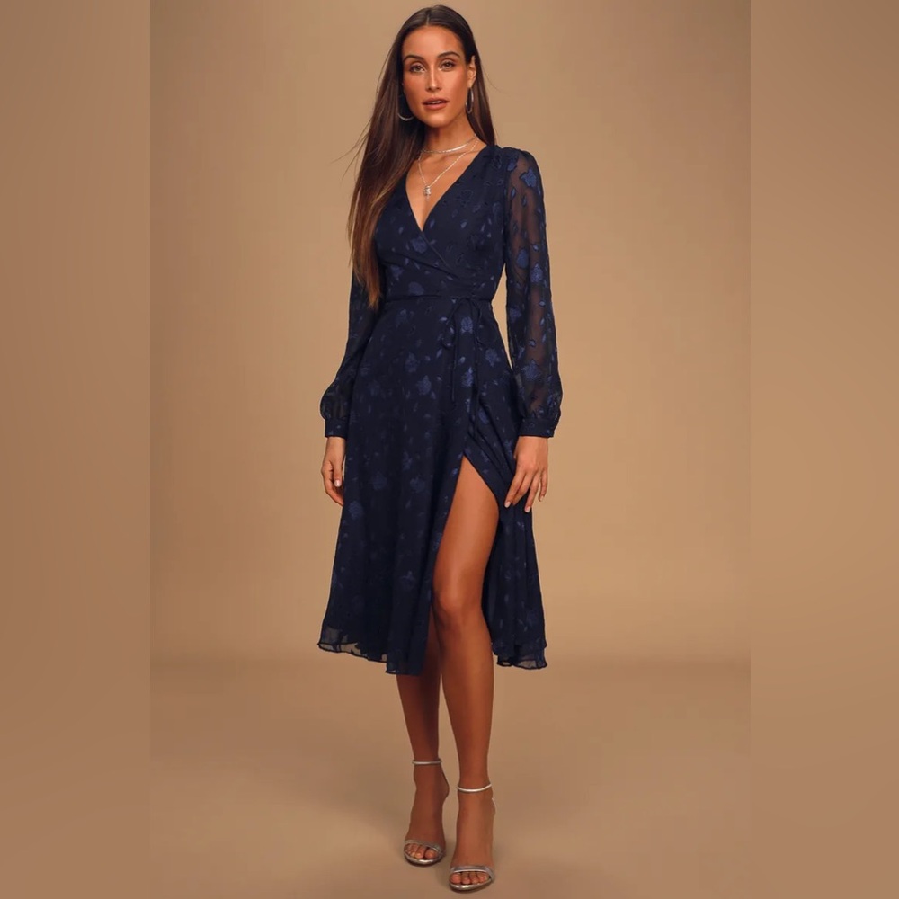 Lulu’s blue floral long sleeve wrap dress